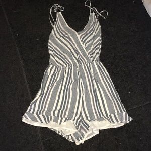 American Eagle romper!!